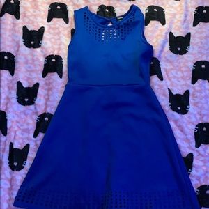 Blue dress with short sleeve